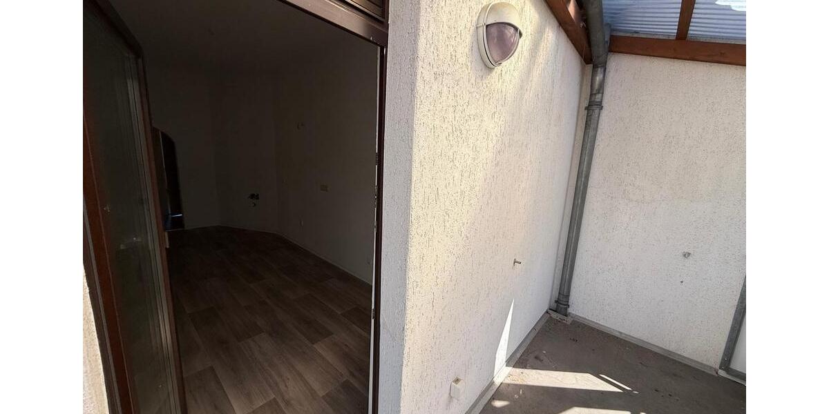 Dachgeschoßwohnung Greiz - 3 Zimmer, 65 m&sup2;, 325&euro; | Angebot:26070754