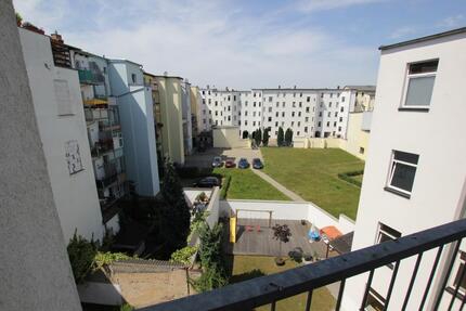 Große, möblierte 1-Raum Wohnung mit Balkon in zentraler aber ruhigen Lage von Gera! - Wohnung Gera Debschwitz | Angebot:27531429