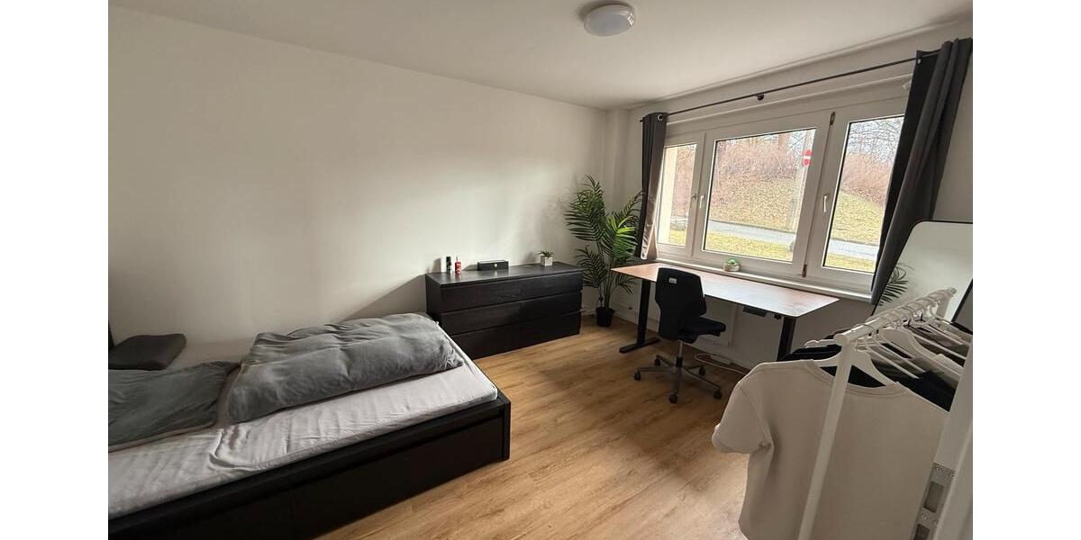 Erdgeschoßwohnung Gera Alt-Bieblach - 2 Zimmer, 48 m&sup2;, 450&euro; | Angebot:25343817