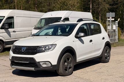 Dacia Sandero 63.830 km 8.799 &euro; St. Gangloff 07629