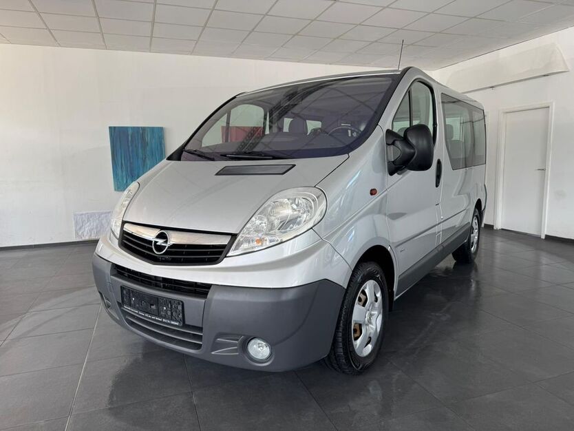 Opel Vivaro 66.000 km 19.980 € Zwickau 08056