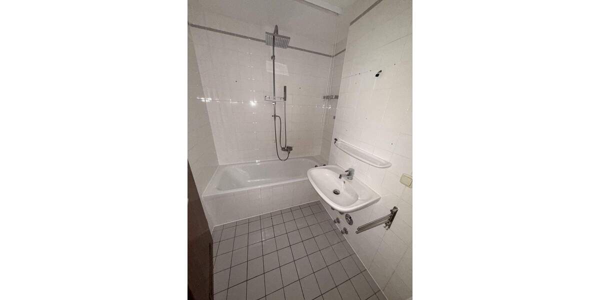 Etagenwohnung Crimmitschau - 2 Zimmer, 51 m&sup2;, 320&euro; | Angebot:25680254