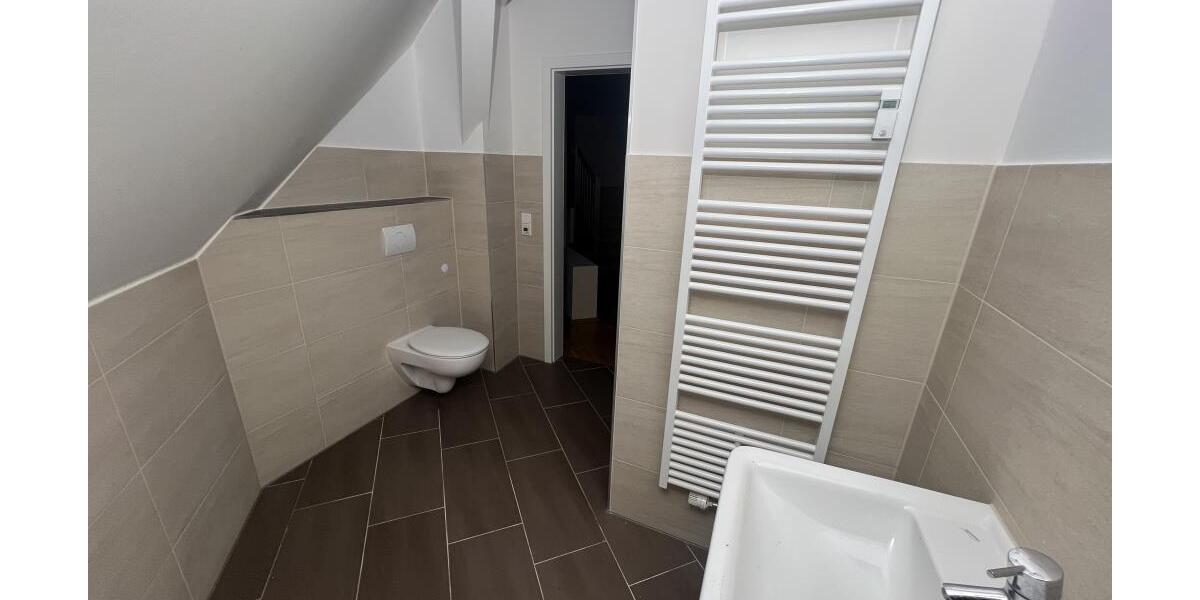 Wohnen mal anders! Imposante Dachgeschosswohnung mit Balkon und Aufzug! - Etagenwohnung Gera | Angebot:26131791