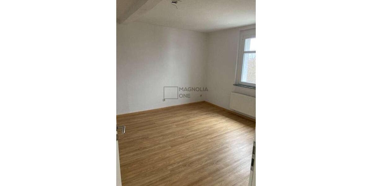 Dachgeschoßwohnung Gößnitz - 4 Zimmer, 83 m&sup2;, 509&euro; | Angebot:21370932