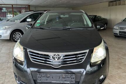 Toyota Avensis 178.000 km 3.999 € Rositz 04617