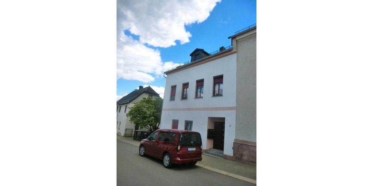 Dachgeschoßwohnung Greiz - 2.5 Zimmer, 60 m&sup2;, 200&euro; | Angebot:26634661