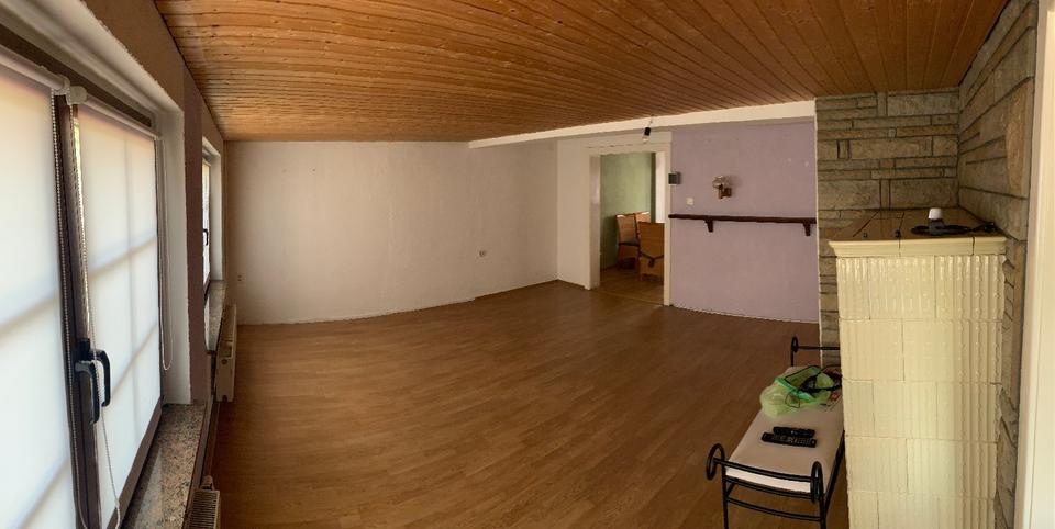 Reihenhaus Werdau - 9 Zimmer, 180 m&sup2;, 87.000&euro; | Angebot:25900449