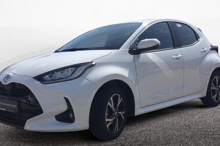 Toyota Yaris 1.100 km 22.630 € Petersberg 07616