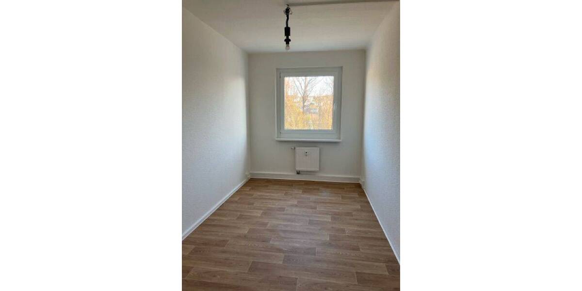 Etagenwohnung Gera Lusan - 4 Zimmer, 89 m&sup2;, 490&euro; | Angebot:26879183