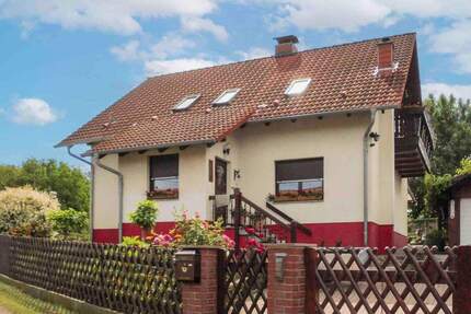 Haus Zeitz - 5 Zimmer, 143 m&sup2;, 325.000&euro; | Angebot:25266511