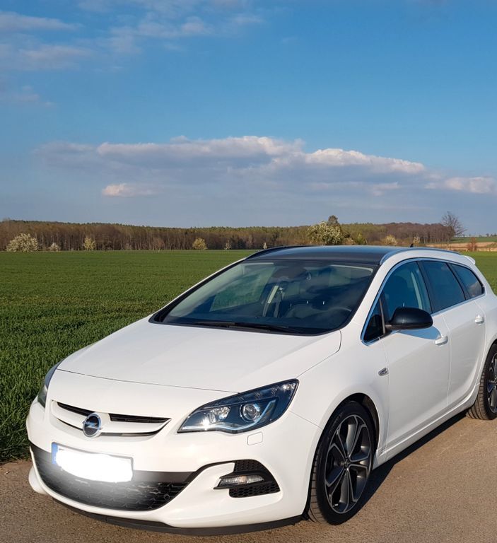Opel Astra 88.000 km 14.900 € Zwickau 08056