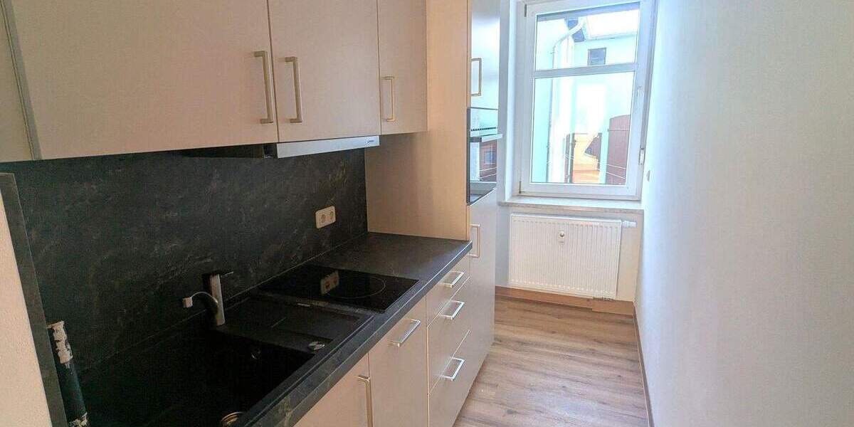 Etagenwohnung Eisenberg - 2 Zimmer, 45 m&sup2;, 420&euro; | Angebot:24689720