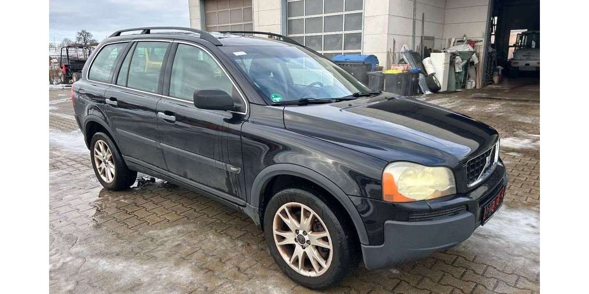 Volvo XC90 320.645 km 2.950 &euro; Bürgel 07616