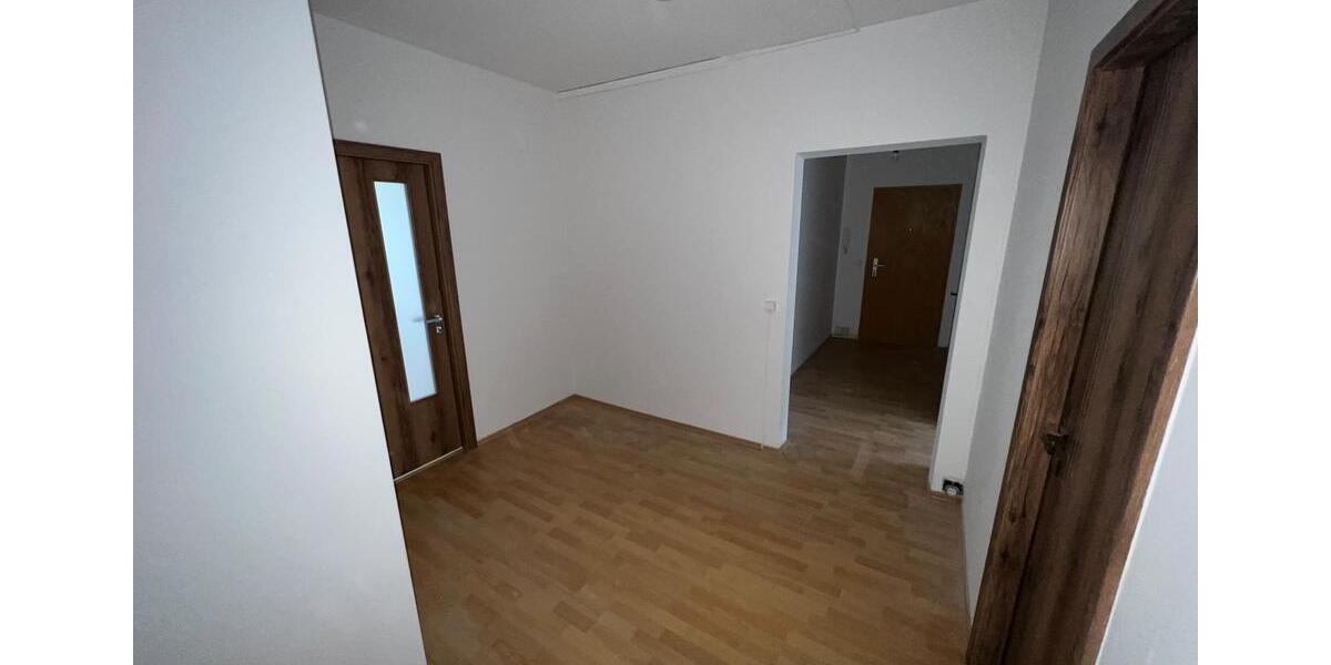 Etagenwohnung Gera Lusan - 3 Zimmer, 88 m&sup2;, 110.000&euro; | Angebot:27673089