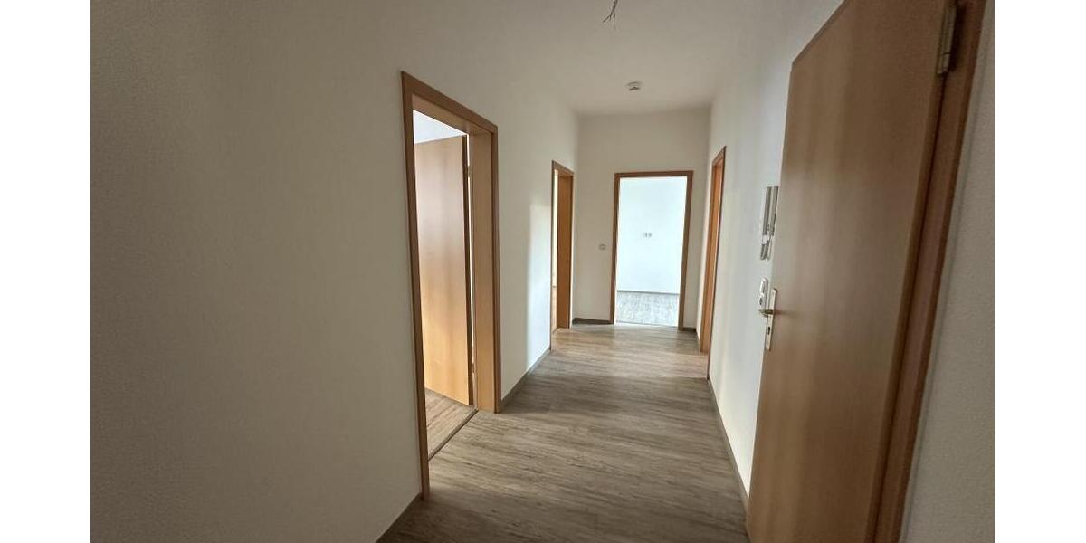 Familien willkommen! 4 R.-Wohnung mit West-Balkon, Wanne, Dusche und Hausgarten in Gera-Debschwitz! - Etagenwohnung Gera Debschwitz | Angebot:26192411