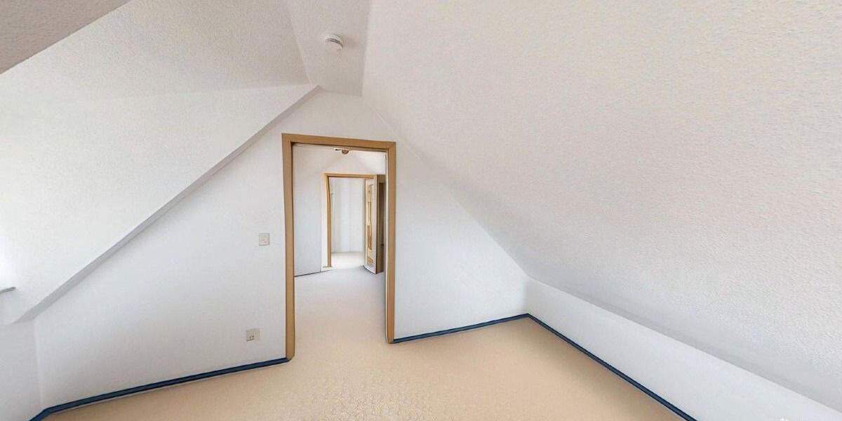 Etagenwohnung Altenburg - 6 Zimmer, 101 m&sup2;, 139.000&euro; | Angebot:25777378