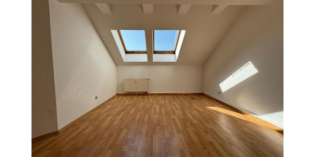 attraktive 3-Raum Wohnung ***TOP*** im DG, in bester Lage in Gera 3 zimmer