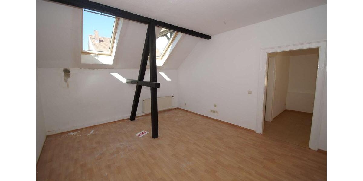 Dachgeschoßwohnung Altenburg - 4 Zimmer, 91 m&sup2;, 363&euro; | Angebot:26259214