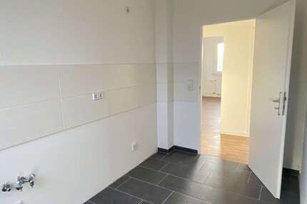 Wohnung Altenburg - 4 Zimmer, 74 m&sup2;, 371&euro; | Angebot:26594743