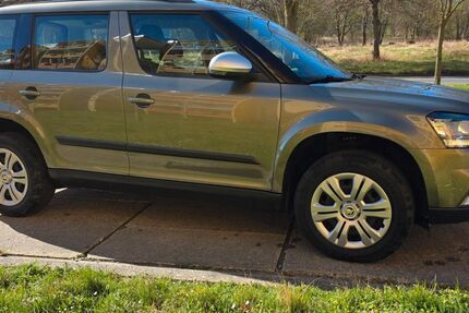 Skoda Yeti 87.400 km 11.900 &euro; Gera 07545