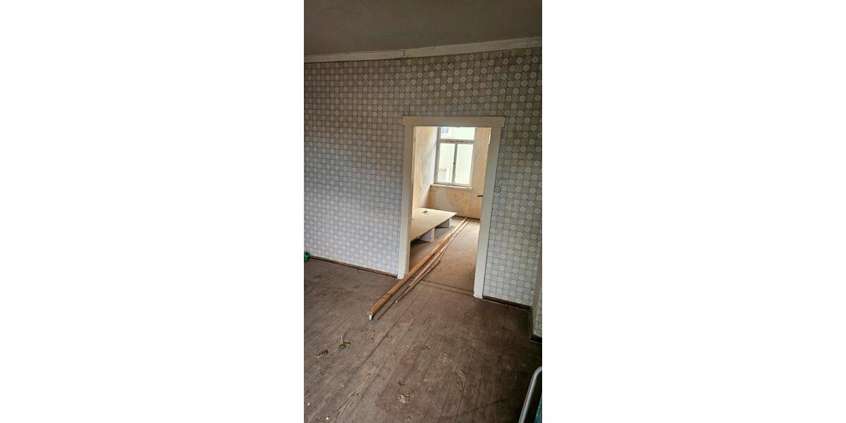 Mehrfamilienhaus, Wohnhaus Eisenberg - 4 Zimmer, 160 m&sup2;, 14.000&euro; | Angebot:26948555