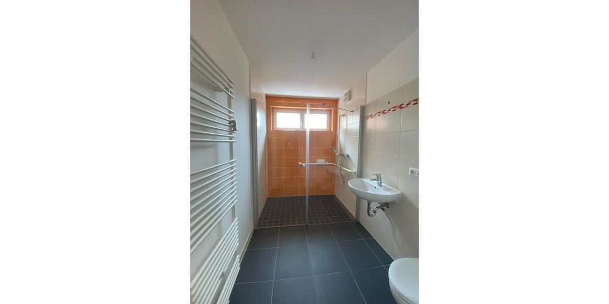 Etagenwohnung Gera - 1 Zimmer, 45 m&sup2;, 406&euro; | Angebot:25984852