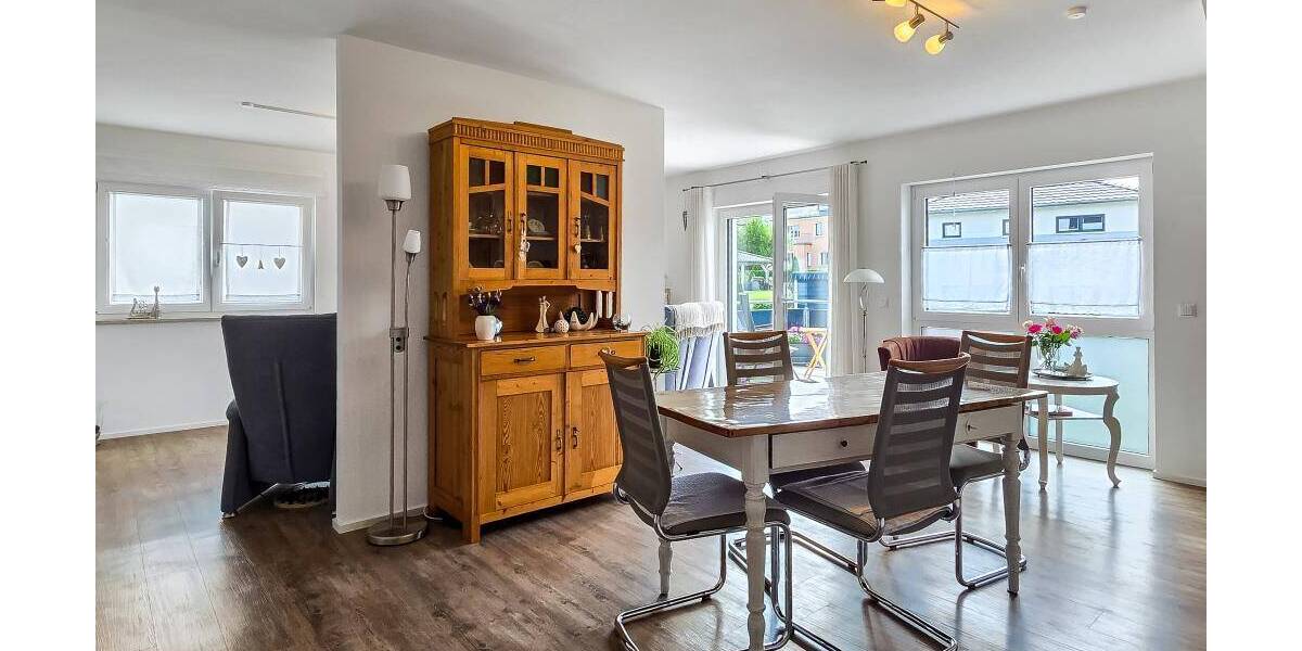 Etagenwohnung Zeulenroda-Triebes Zeulenroda - 4 Zimmer, 112 m&sup2;, 275.000&euro; | Angebot:25779267