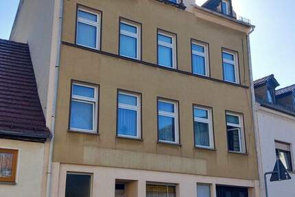 Haus Crimmitschau - 9 Zimmer, 185 m&sup2;, 69.000&euro; | Angebot:25385481