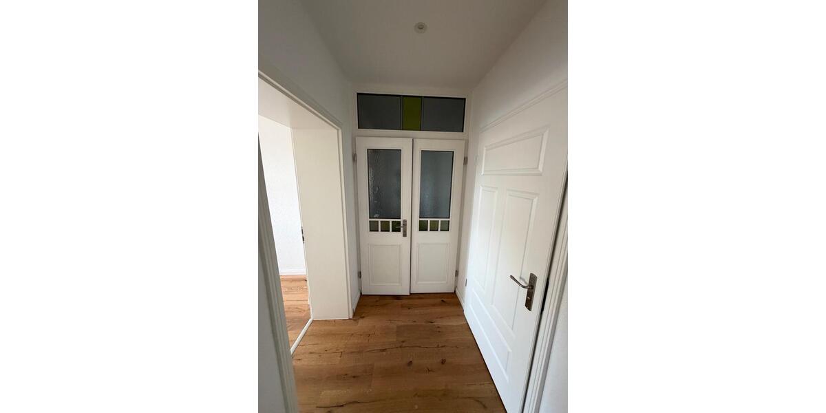 Hochparterre Meerane - 4 Zimmer, 95 m&sup2;, 1.000&euro; | Angebot:26325764