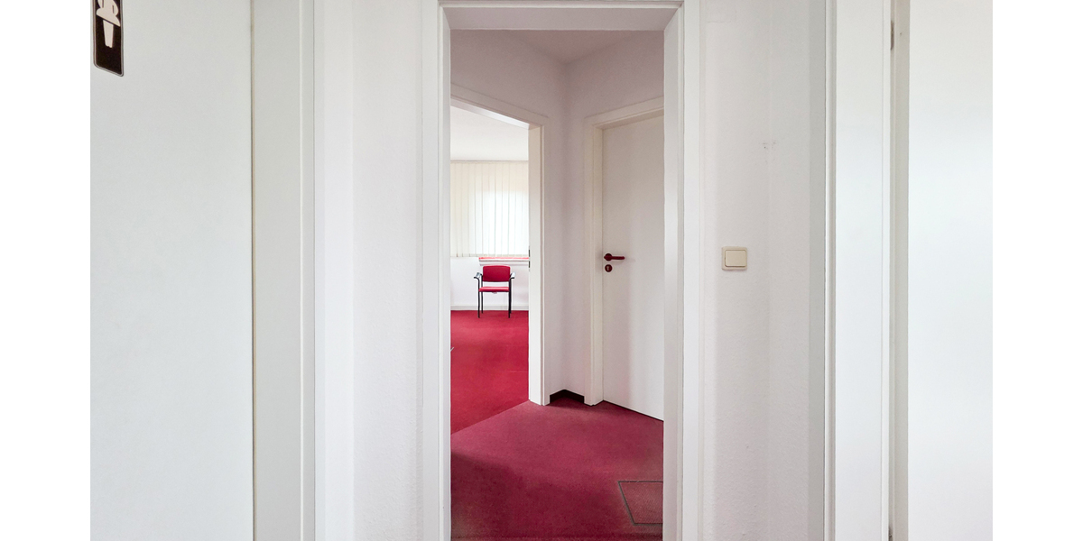 Vielseitiges Bürogebäude zum Verkauf in Gera – Schulungsräume, Parkplätze, gute Lage. - Gewerbeobjekt Gera Bieblach-Ost | Angebot:26237726