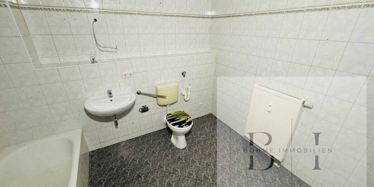 Etagenwohnung Gera Ostviertel - 3 Zimmer, 104 m&sup2;, 89.000&euro; | Angebot:26202172