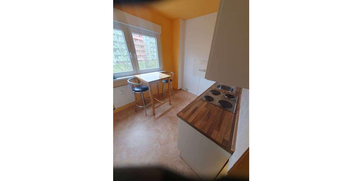 Praktische 2 Zimmer-Wohnung mit Balkon und Einbauküche - Appartement Schmölln | Angebot:26204265