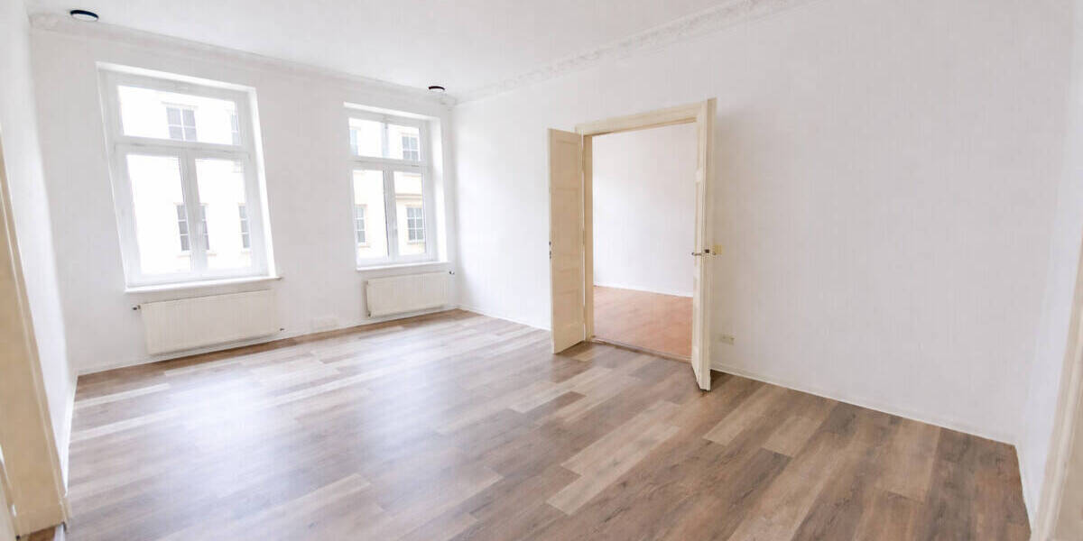 Etagenwohnung Crimmitschau - 3 Zimmer, 100 m&sup2;, 550&euro; | Angebot:26187736