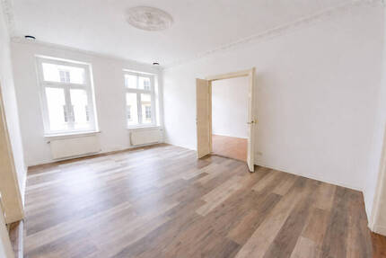 Wohnung Crimmitschau - 3 Zimmer, 100 m&sup2;, 550&euro; | Angebot:26187736