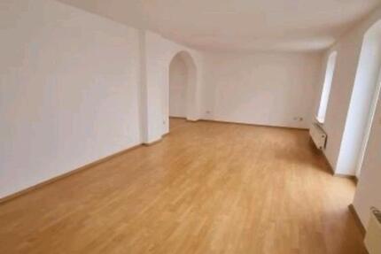 Wohnung Gera Alt-Bieblach - 4 Zimmer, 110 m&sup2;, 1.100&euro; | Angebot:26323086