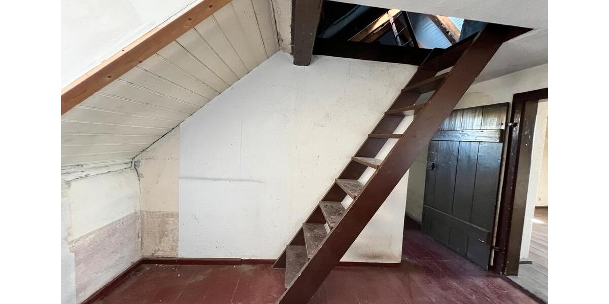Reihenhaus Meerane - 9 Zimmer, 120 m&sup2;, 39.900&euro; | Angebot:25378971