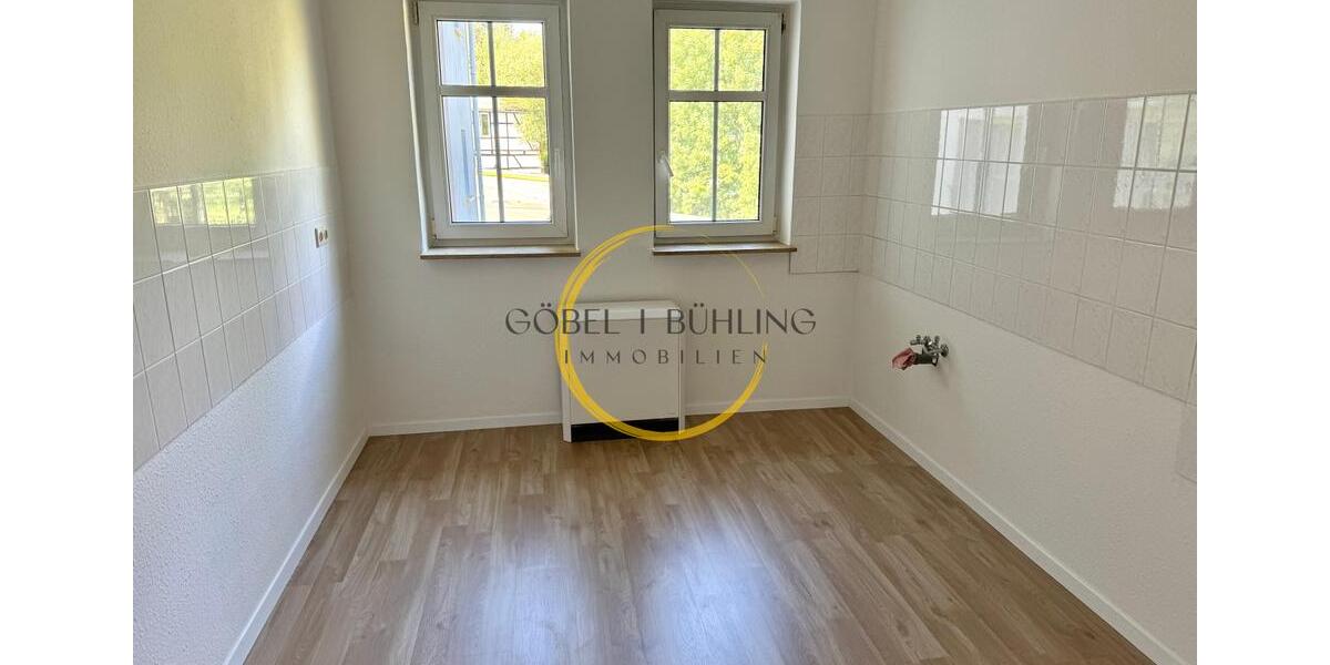 Etagenwohnung Weida - 2 Zimmer, 66 m&sup2;, 330&euro; | Angebot:26444052