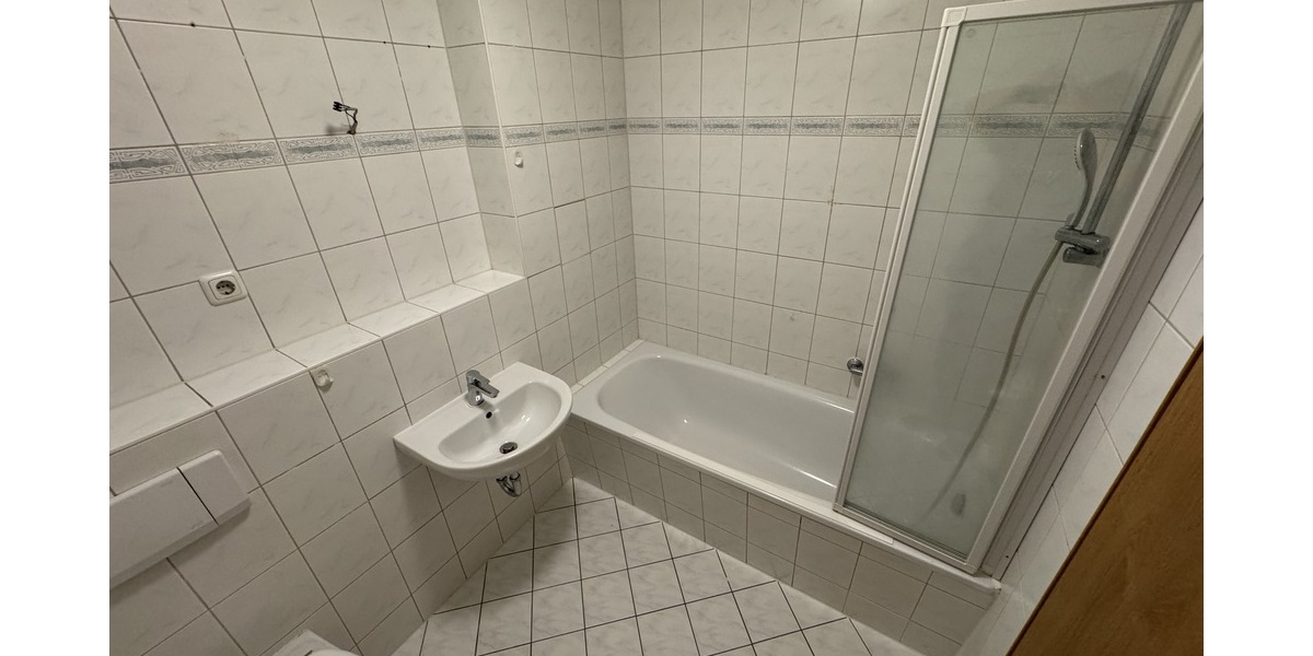 3R.- ETW mit Balkon in guter zentrumsnaher Lage von Gera - Etagenwohnung Gera Ostviertel | Angebot:26348940
