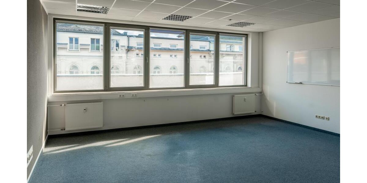 3. OG - Gewerbe im Herzen von Gera! Moderne Büroräume! ca. 403 m² zuzüglich Terrasse - Gewerbeobjekt Gera Debschwitz | Angebot:26890611