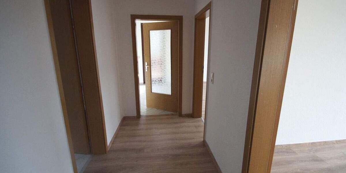 Etagenwohnung Altenburg Südost - 2 Zimmer, 64 m&sup2;, 384&euro; | Angebot:25997777