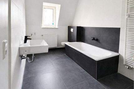 Wohnung Meerane - 3 Zimmer, 71 m&sup2;, 585&euro; | Angebot:25316782