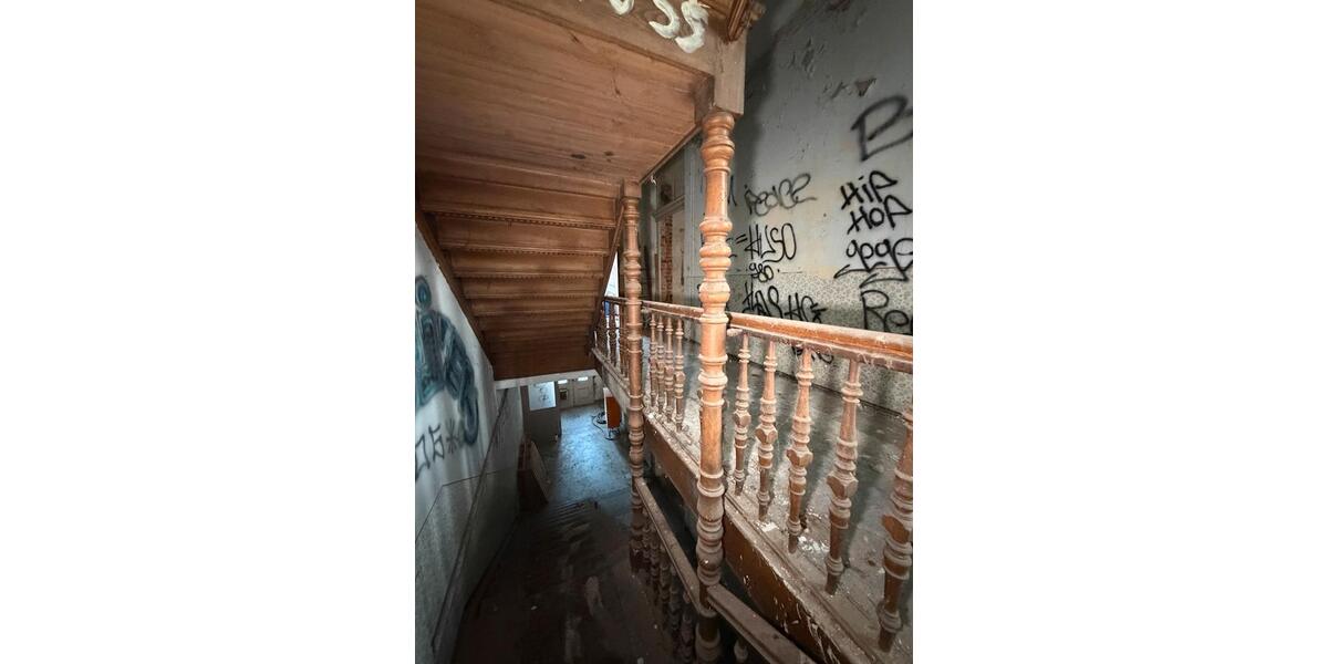 Mehrfamilienhaus, Wohnhaus Meerane - 11 Zimmer, 222 m&sup2;, 666&euro; | Angebot:25798672