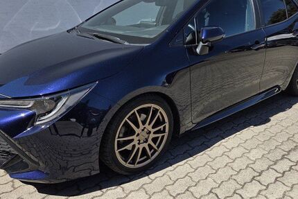 Toyota Corolla 32.100 km 22.888 € Zwickau 08064