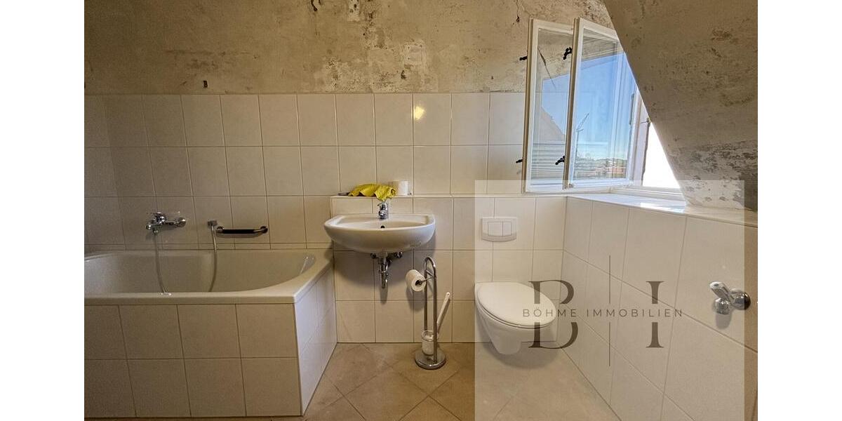 Dachgeschoßwohnung Gera Debschwitz - 3 Zimmer, 85 m&sup2;, 640&euro; | Angebot:26531426