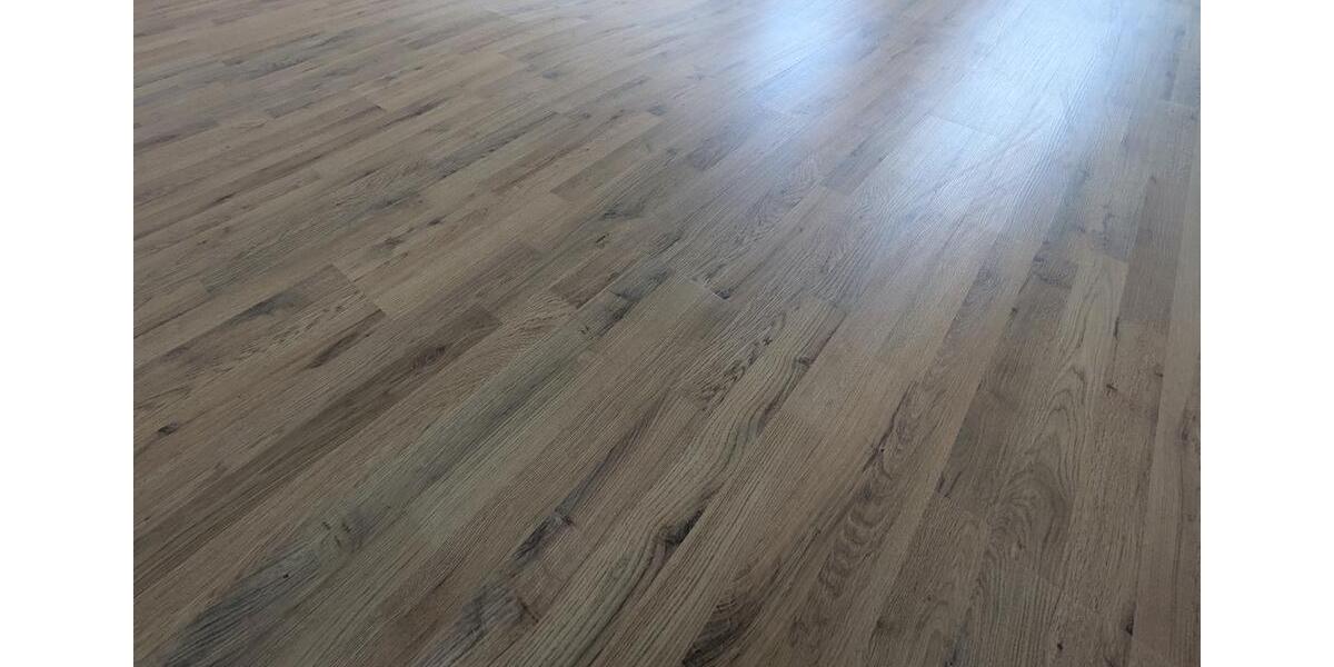 Etagenwohnung Meerane - 3 Zimmer, 85 m&sup2;, 400&euro; | Angebot:26681048