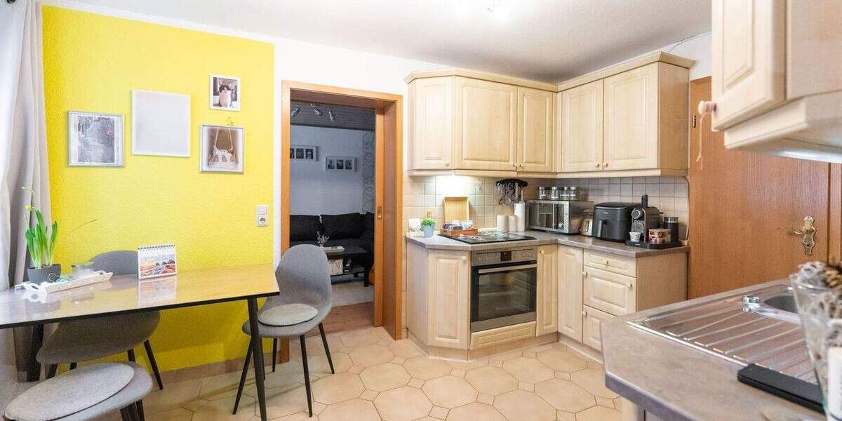 Reihenmittelhaus Stadtroda - 5 Zimmer, 115 m&sup2;, 99.000&euro; | Angebot:25851381