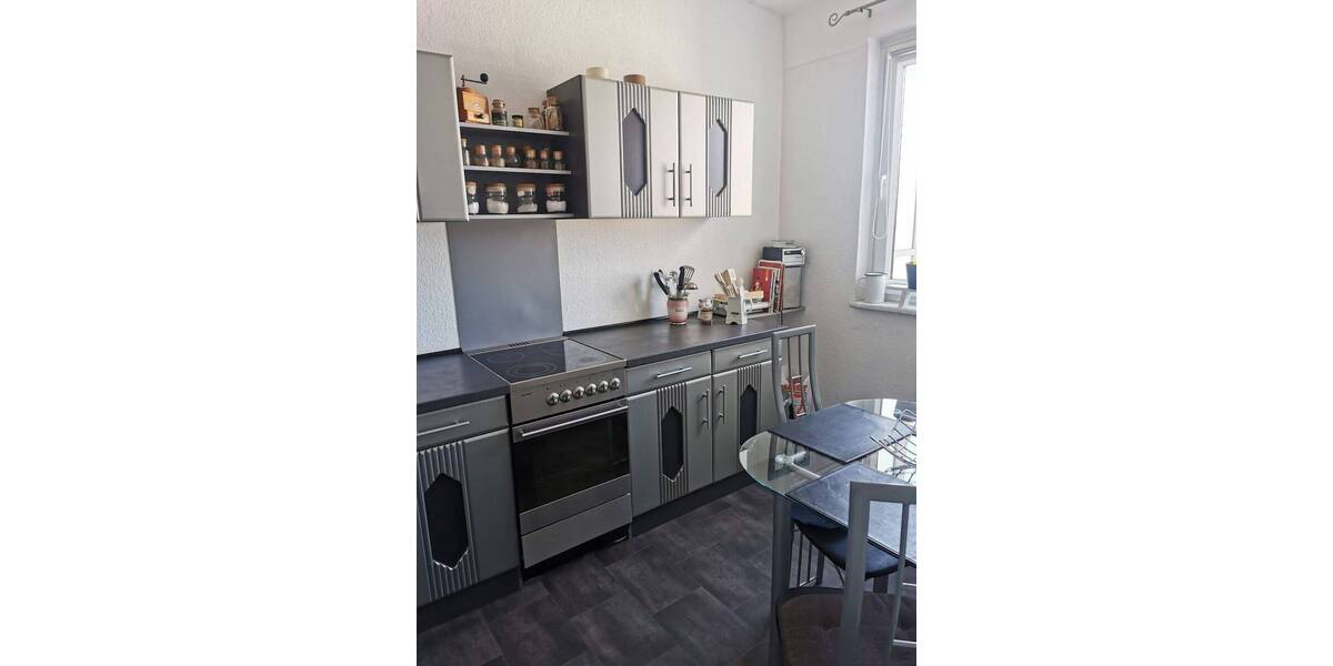 Etagenwohnung Gera Innenstadt - 3 Zimmer, 67 m&sup2;, 410&euro; | Angebot:26276099