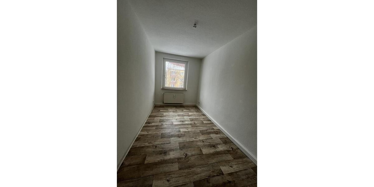 Etagenwohnung Zeitz - 3 Zimmer, 60 m&sup2;, 390&euro; | Angebot:25717384