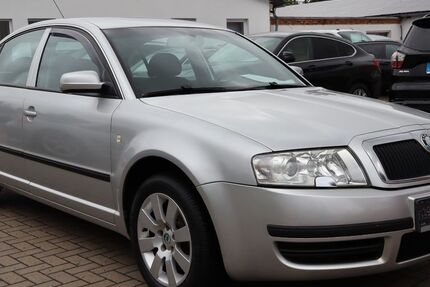 Skoda Superb 185.300 km 4.990 &euro; Kretzschau 06712