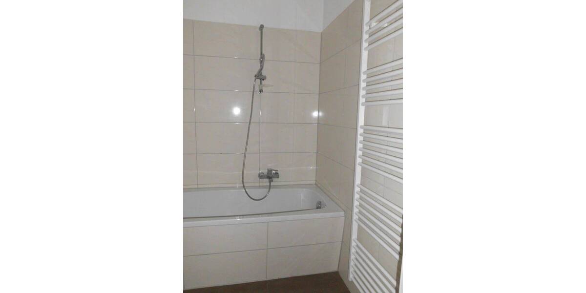 Etagenwohnung Gera Innenstadt - 4 Zimmer, 87 m&sup2;, 420&euro; | Angebot:26739886